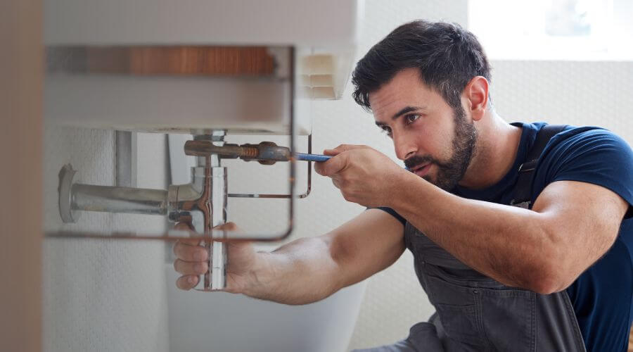 Professional water heater installation services in Hankamer, TX